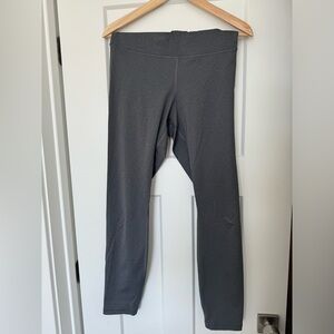 Everlane Perform Leggings in Charcoal Grey